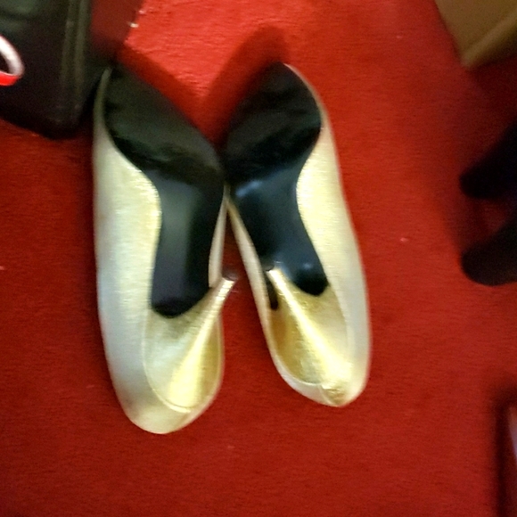 Special Occasions by Saugus Shoes - Picture 7 of 8